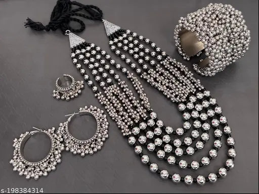 Feminine Elegant Jewellery Sets